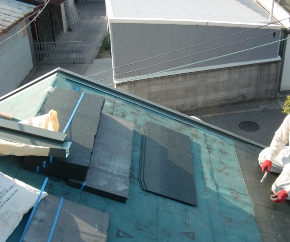 泉南市岡田のスレート瓦葺き