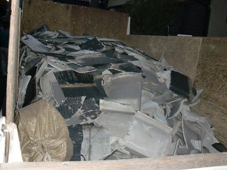 岸和田市天神山町の和瓦の葺き替えで古い瓦撤去