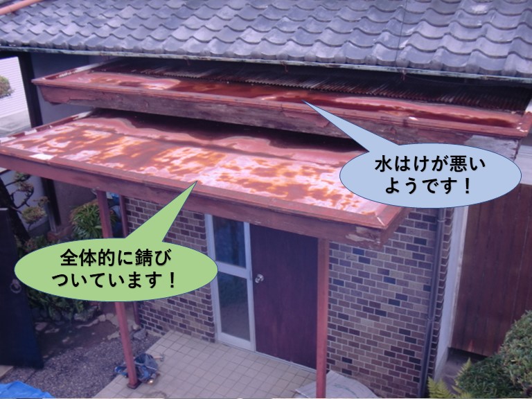 泉北郡忠岡町の玄関屋根の状況