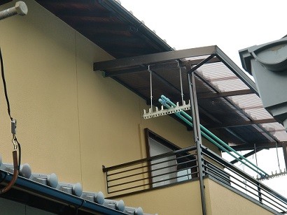 岸和田市春木本町の外壁塗装の雨樋・雨戸などの塗装