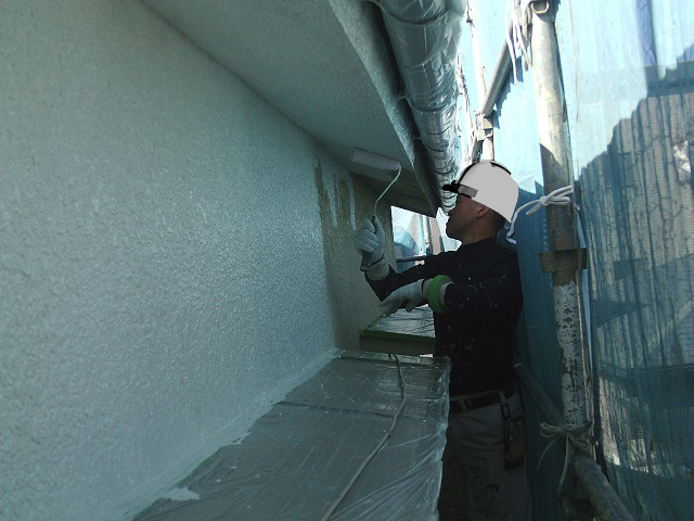 岸和田市吉井町の外壁下塗り