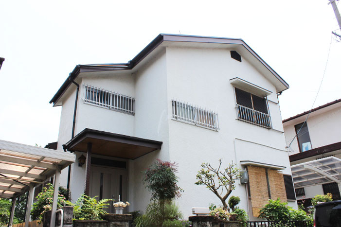 岸和田市摩湯町の破風板・鼻隠し板金巻き工事完了