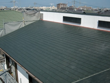 岸和田市上松町の屋根スレート瓦への葺き替え工事