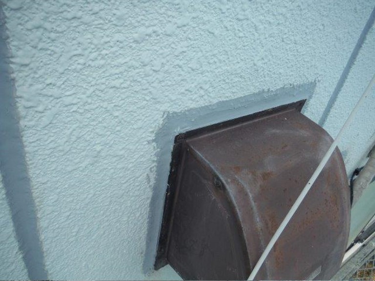 岸和田市の換気フード周りの防水