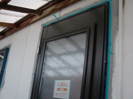 岸和田市上松町の外壁塗装で防水処理の工程