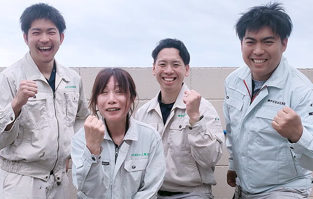 街の屋根やさん岸和田店のスタッフ