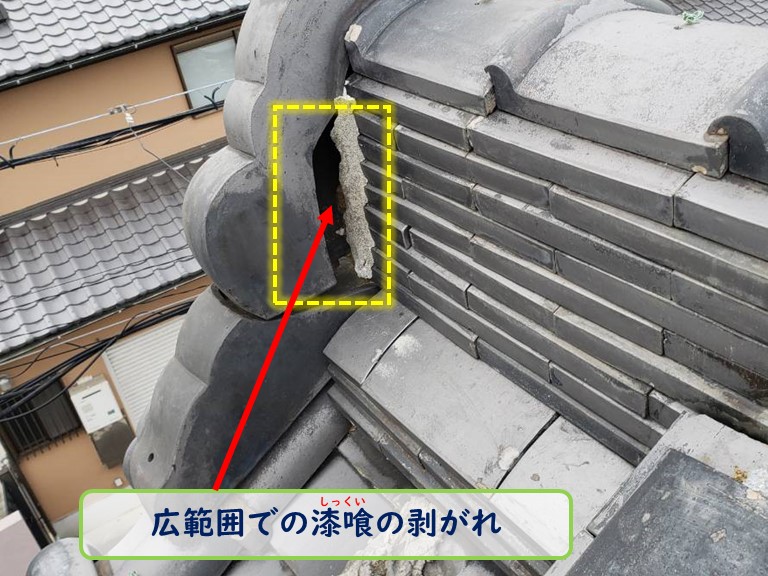 和泉市で広範囲の漆喰剥がれ