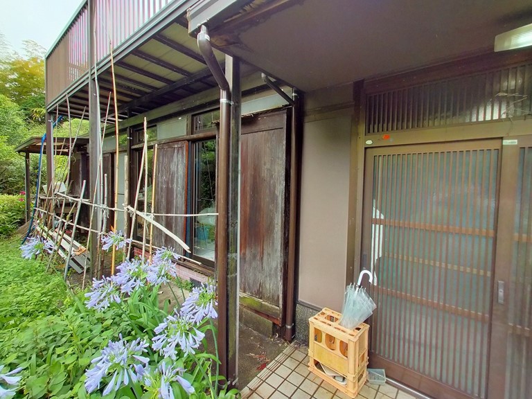 岸和田市で雨漏りのため雨樋の交換アフター