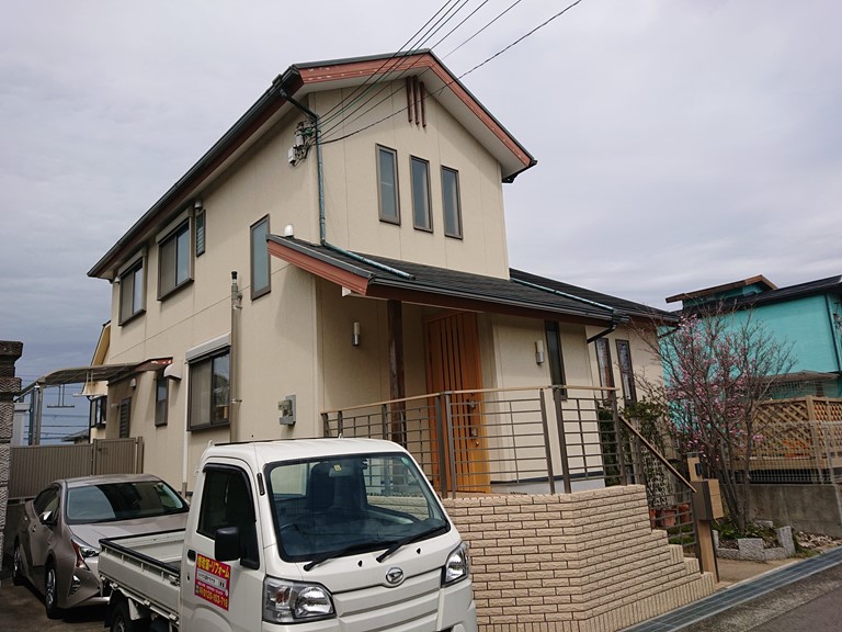 岸和田市の塗装前の外観