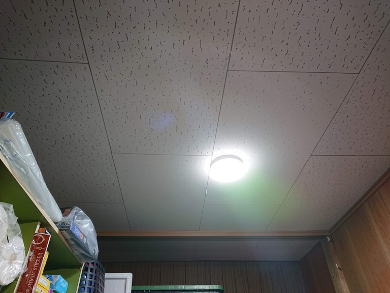 泉大津市の雨漏りしていた天井板