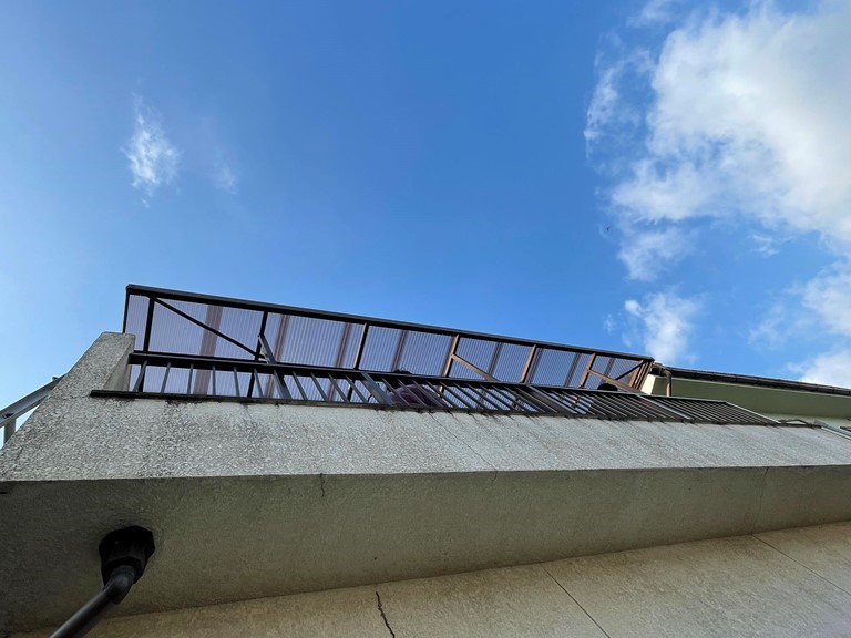 熊取町ベランダ波板張替え後