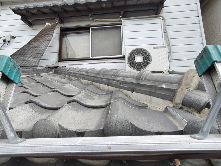 貝塚市で雨漏り工事前
