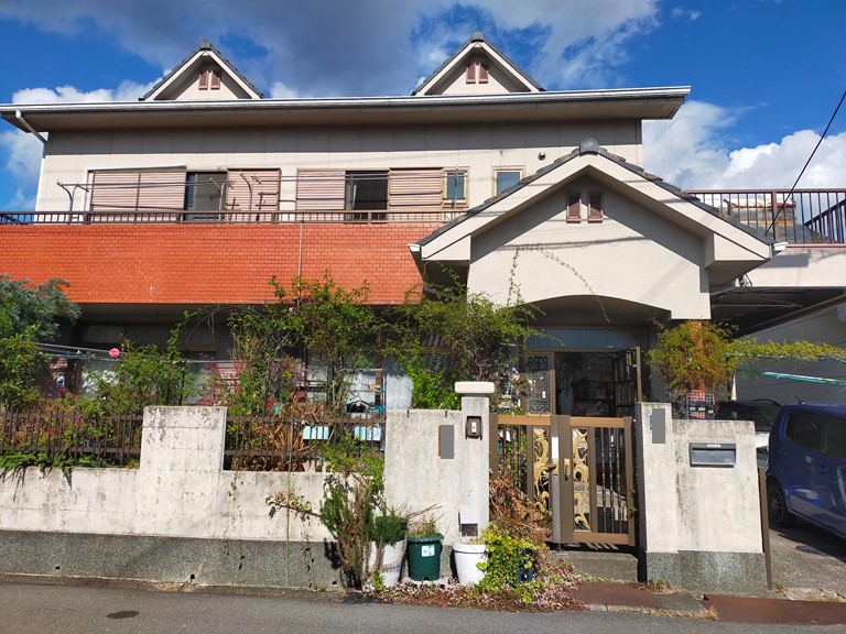 貝塚市のベランダの壁改修前