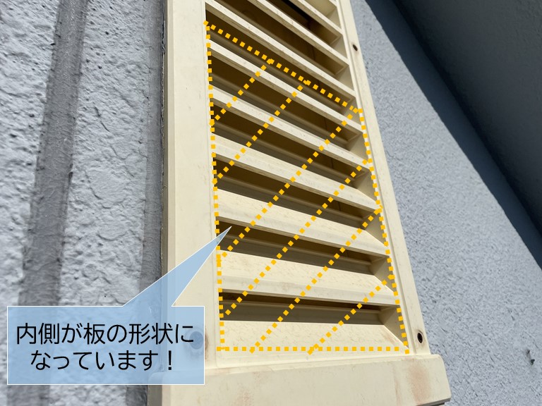 貝塚市の小屋裏換気口です