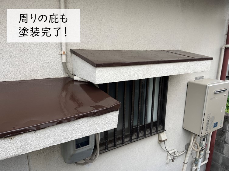 貝塚市の庇をきれいに塗装しました