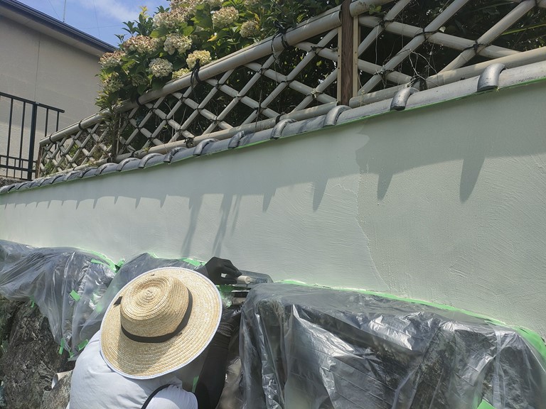 貝塚市の石の擁壁の取合い