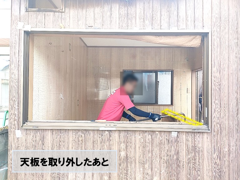 貝塚市物置小屋のすべての天板撤去完了