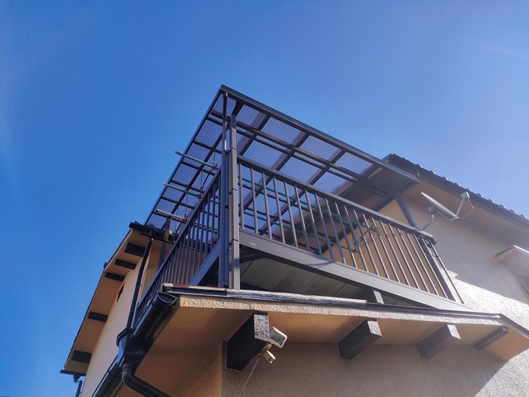 高石市のポリカ波板張替え完了