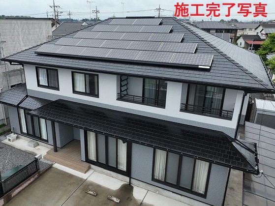 雨樋の寿命は、素材や環境によっても変わりますが、一般的には20年程度が交換の目安とされています。ですが、経年劣化以外にも、台風や積雪などの被害による変形・破損も多く見られるため、定期的な点検とメンテナンスがとっても大切です！ 雨樋の不具合を見逃してしまうと、家の寿命を縮めてしまうこともあるので、ちょっとした異変にも気づいたら、早めに専門業者に相談するのがおすすめです。