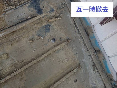 瓦工事　葺き直し工事で下地まで補修しています！