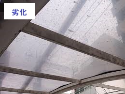 屋根メンテナンス　ポリカーボネートで愛車を守りましょう♪