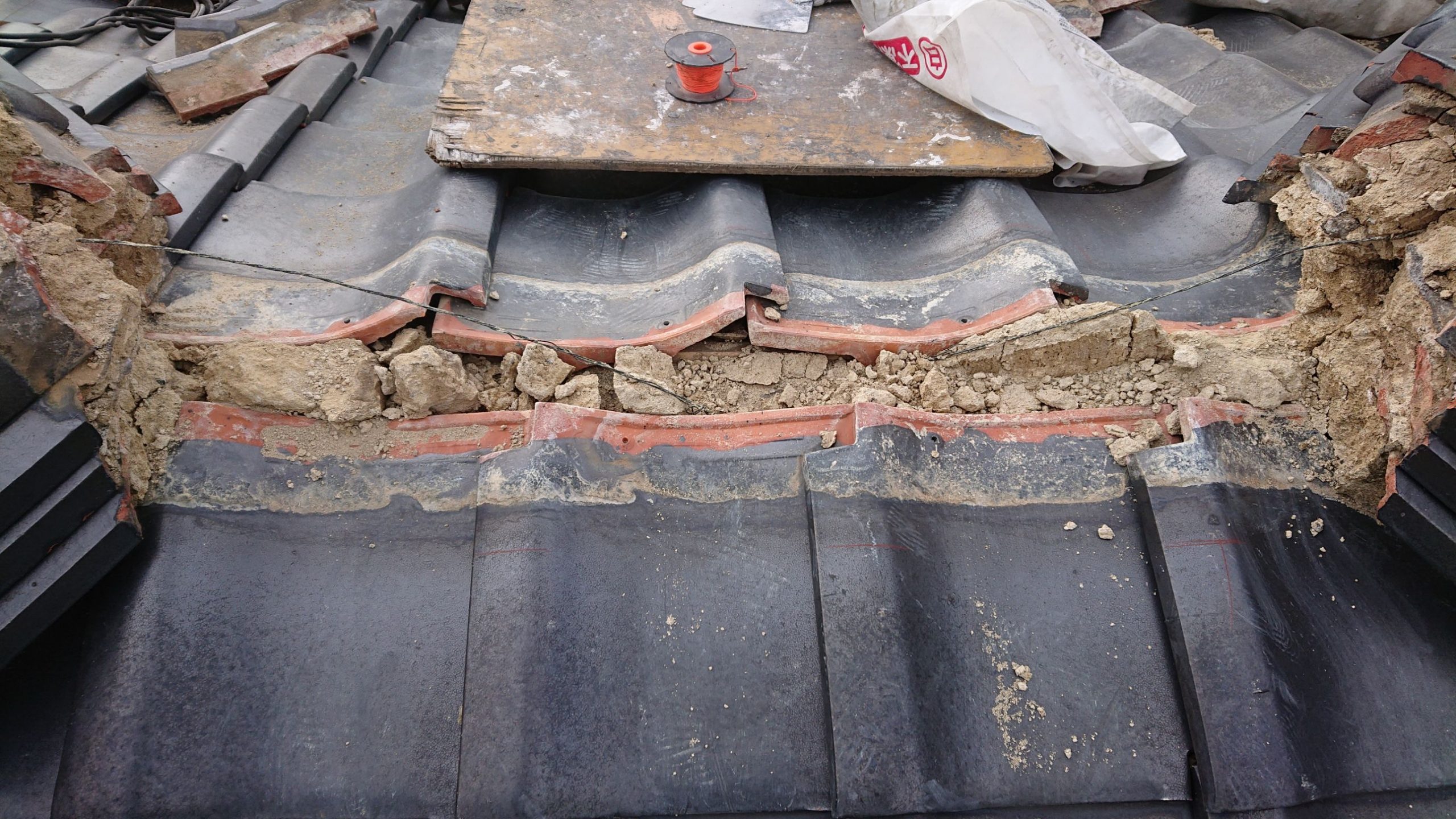 棟瓦　取り外し