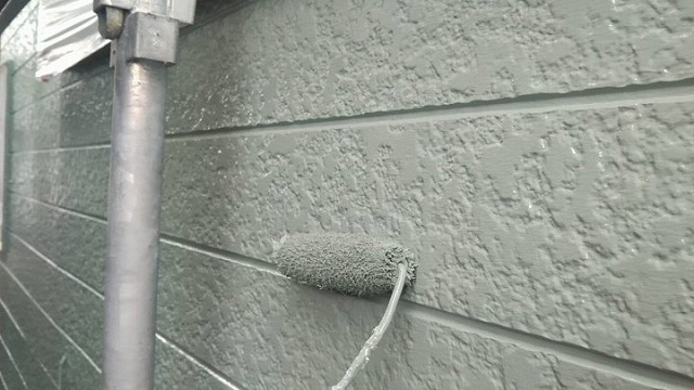 外壁塗装上塗り施工