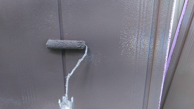 雨戸塗装上塗り