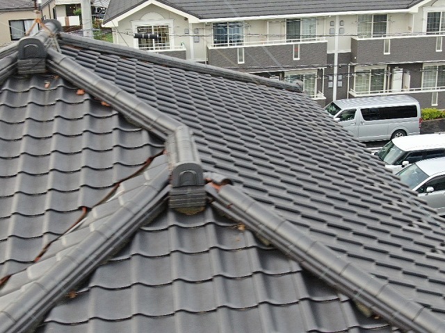 棟瓦強風による崩壊