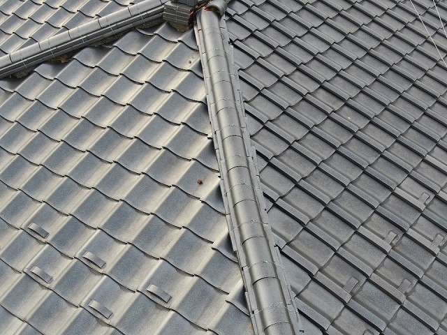 棟瓦　ずれ　台風