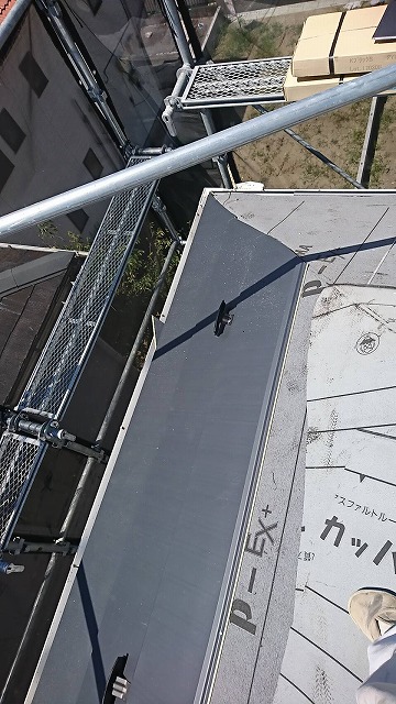 横暖ルーフ施工