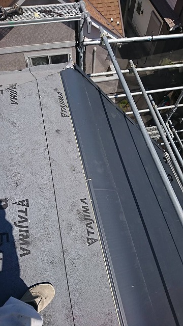 横暖ルーフ施工