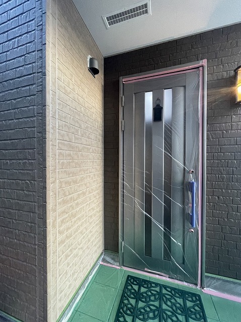 保護のためビニール張り