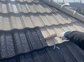 屋根中塗り工程