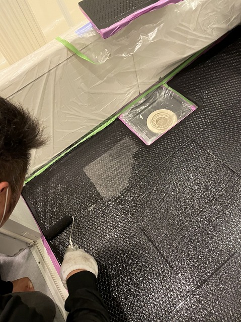 ユニットバス床塗装下塗り