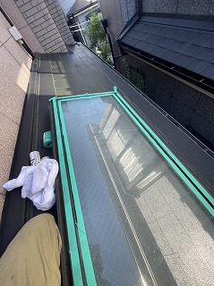 天窓コーキング施工