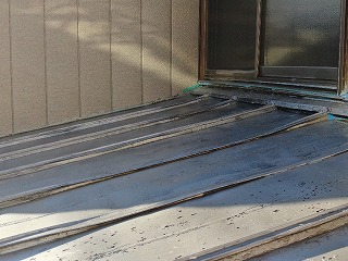 下屋根雨漏り原因箇所