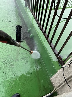 陸屋根　高圧洗浄