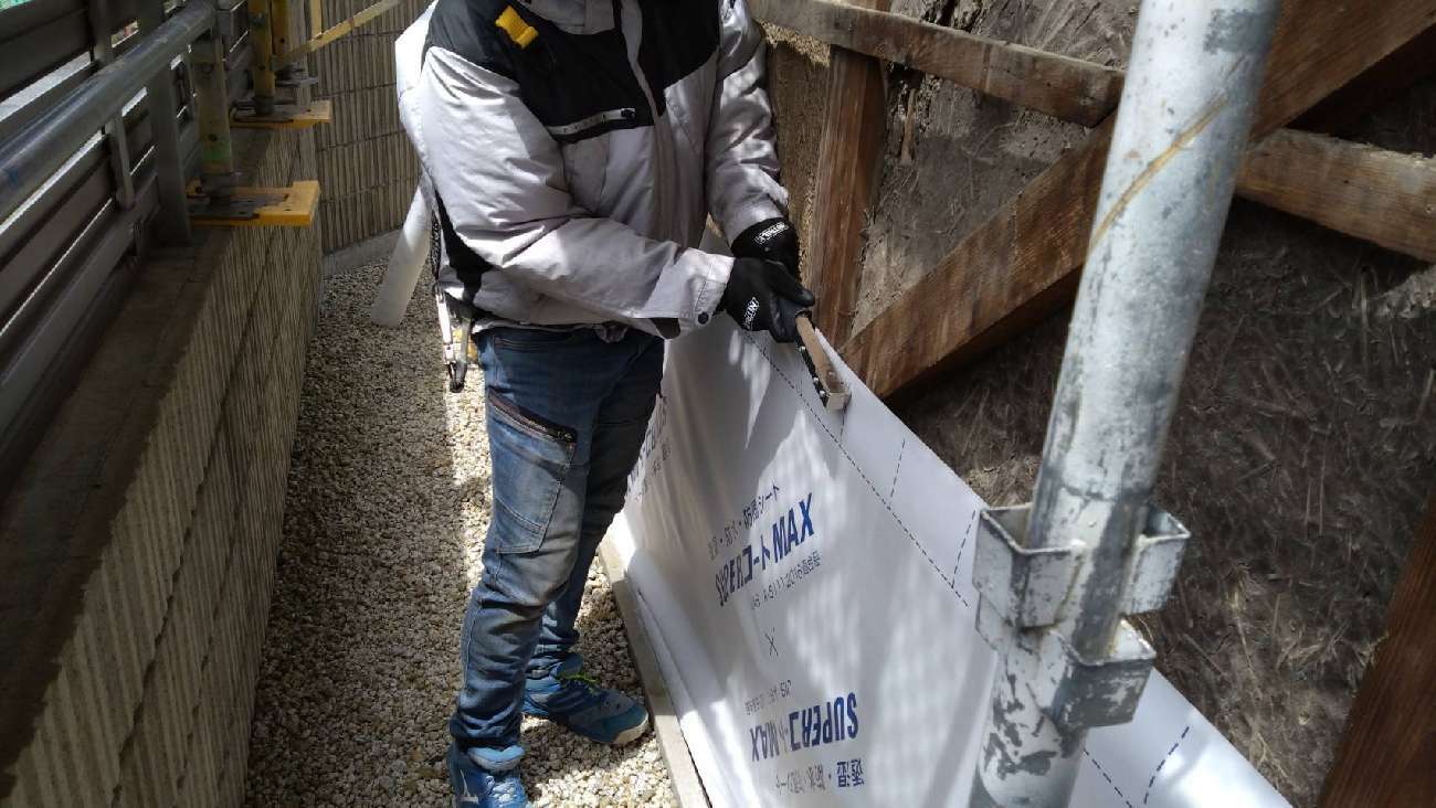 外壁張り替え 透湿防水紙貼り