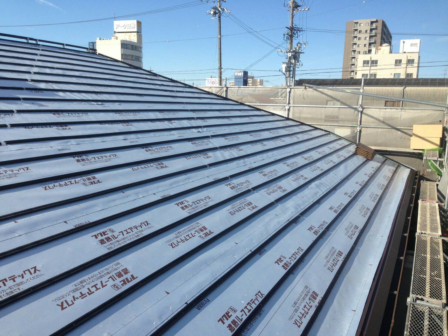 屋根葺き替え工事 瓦桟取付