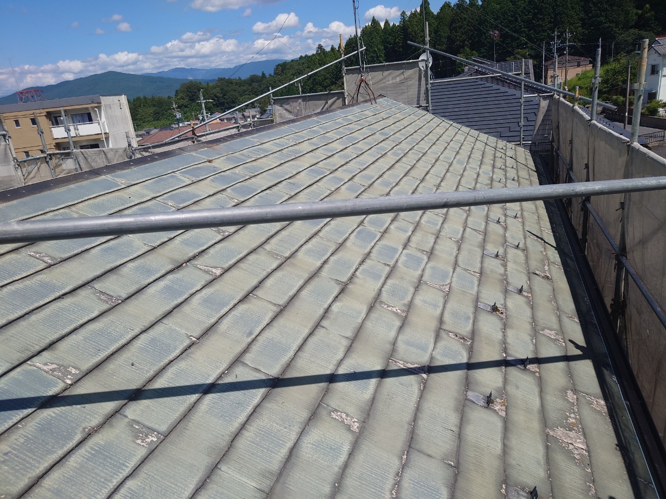 屋根カバー工法　施工前　スーパーガルテクト