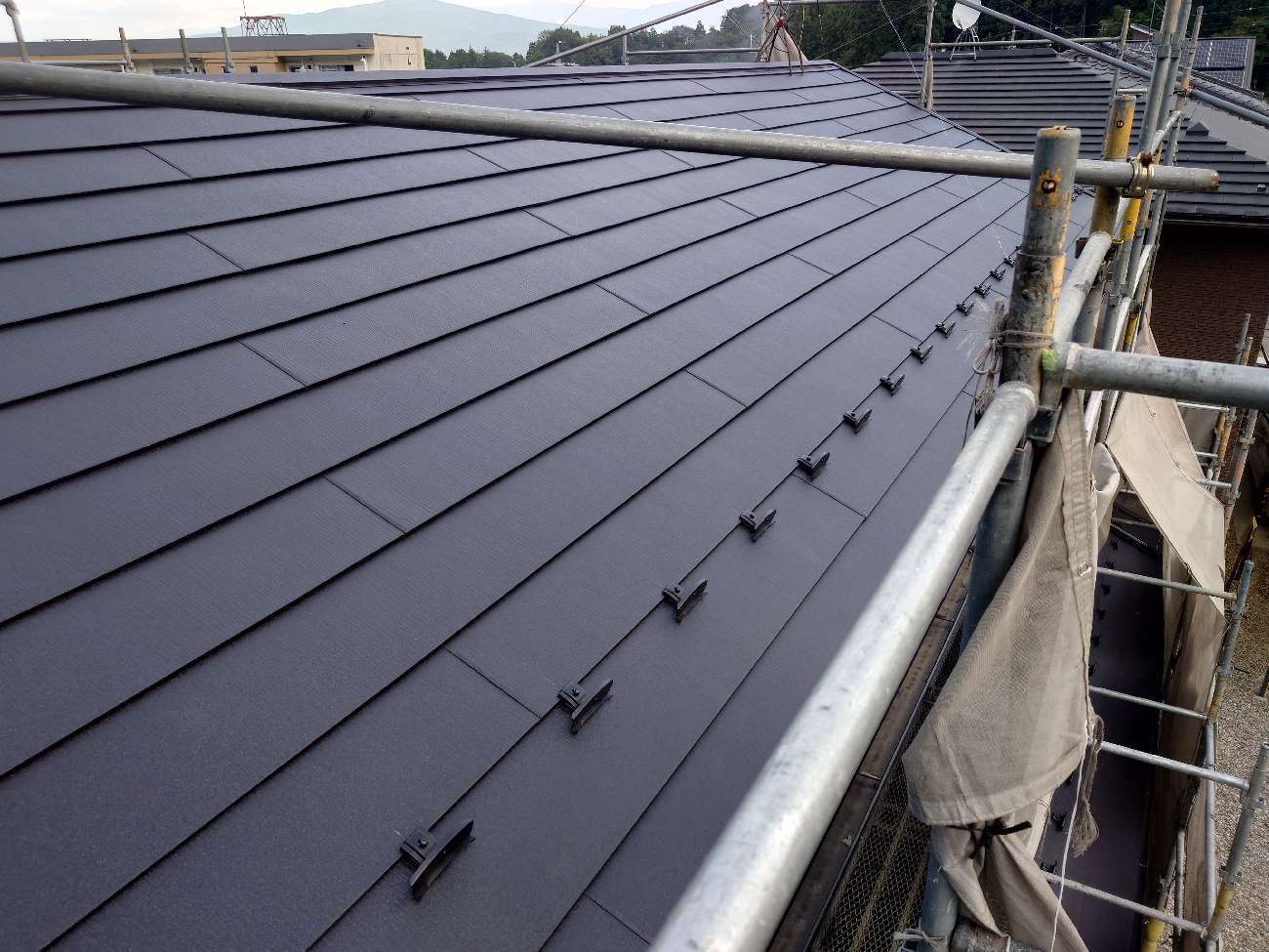 屋根カバー工法　施工後　スーパーガルテクト