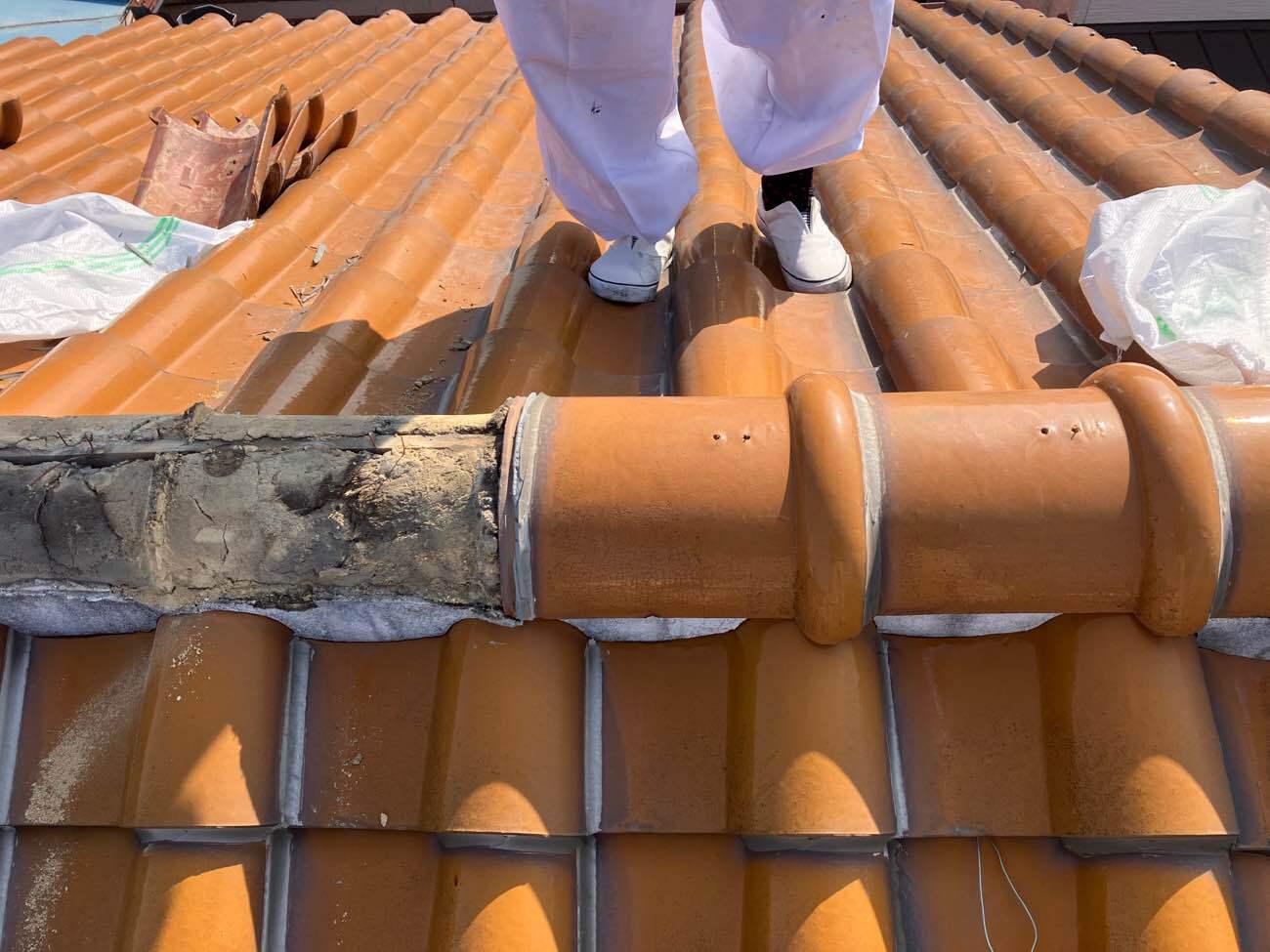 既設棟瓦の取り外し