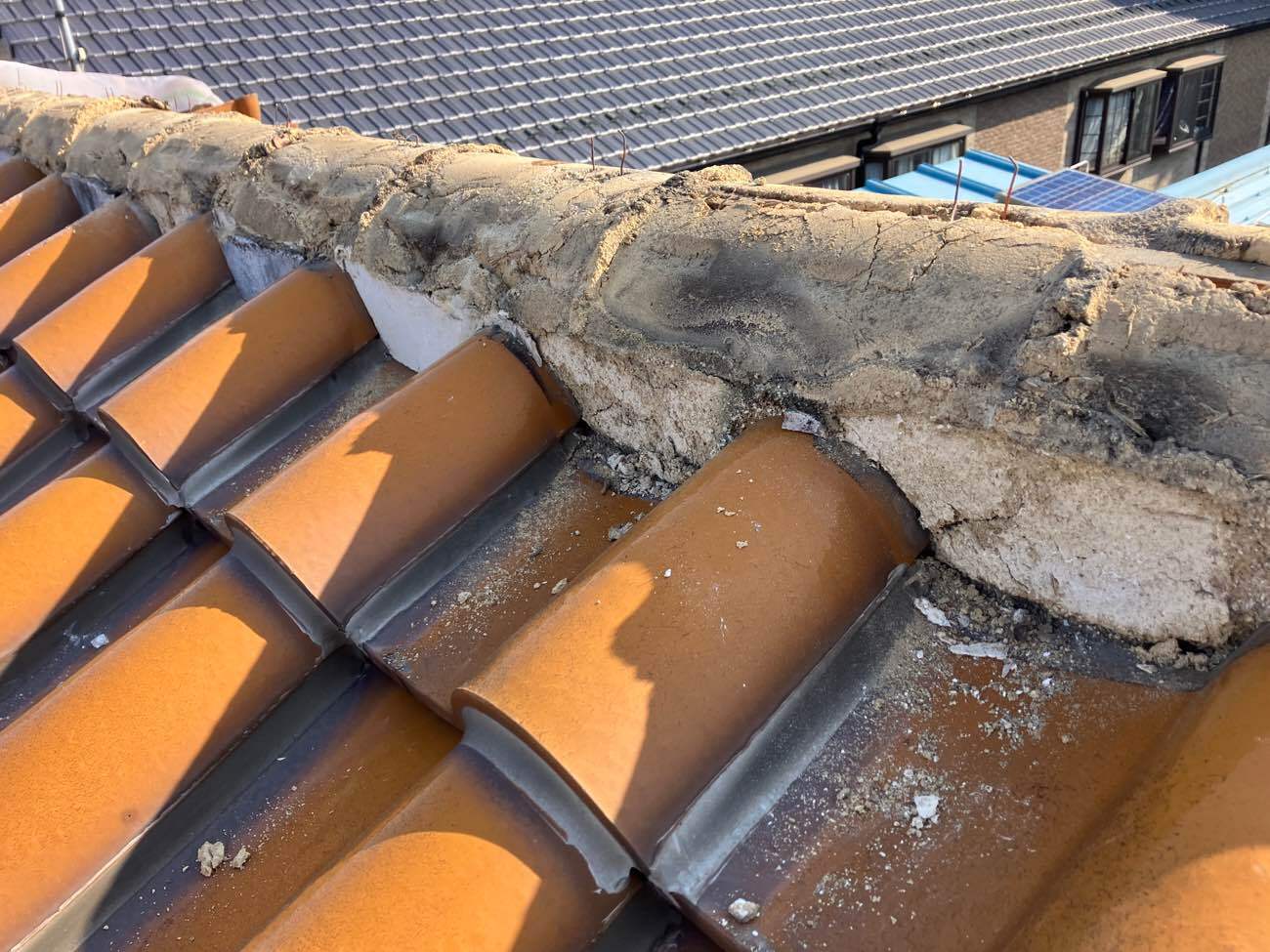 葺き土・漆喰の撤去