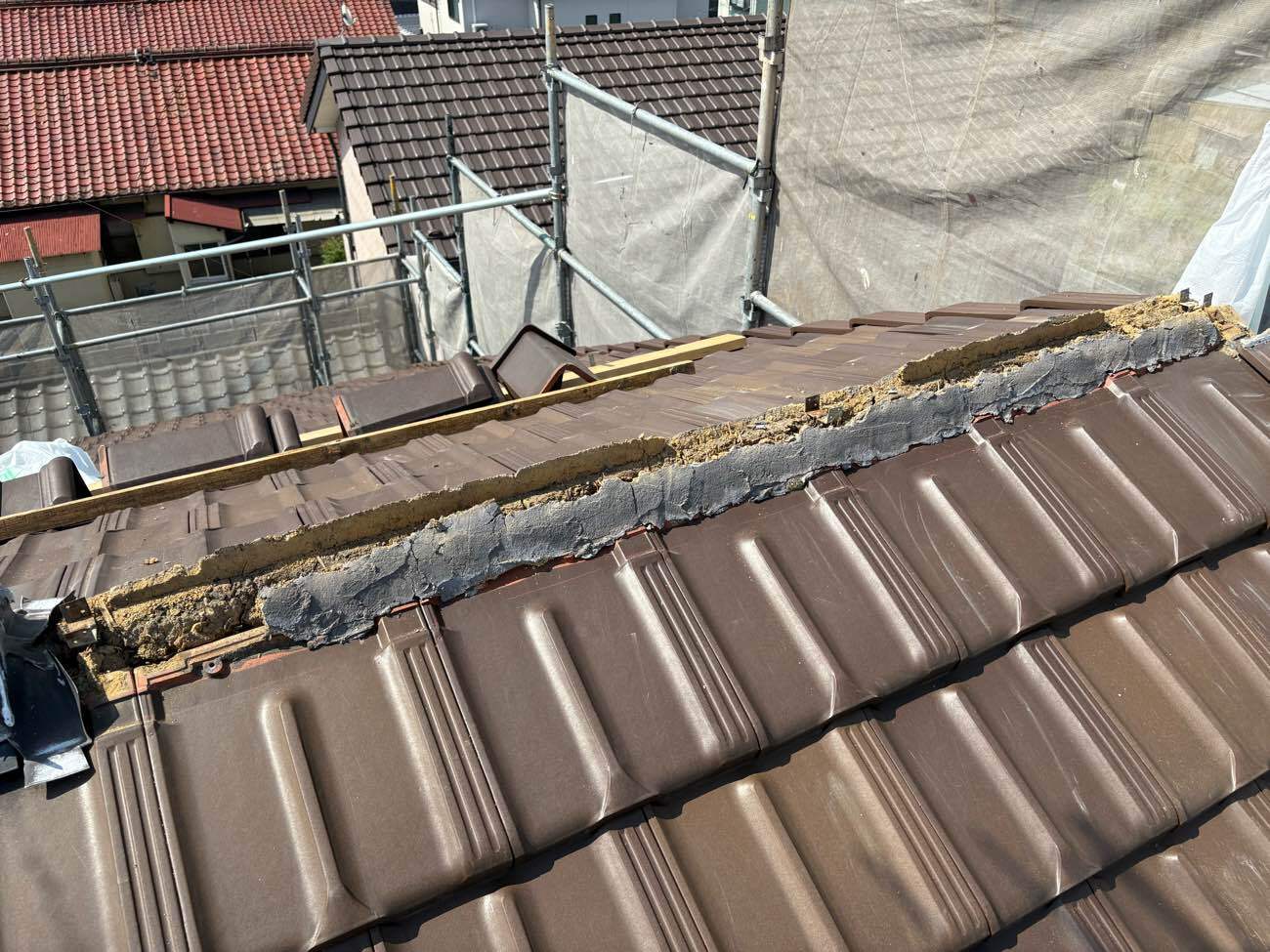 棟取り直し工事 既設漆喰棟木撤去