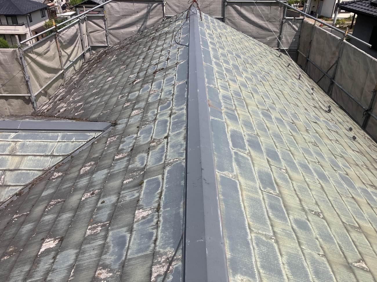 屋根カバー工法　施工前　スーパーガルテクト