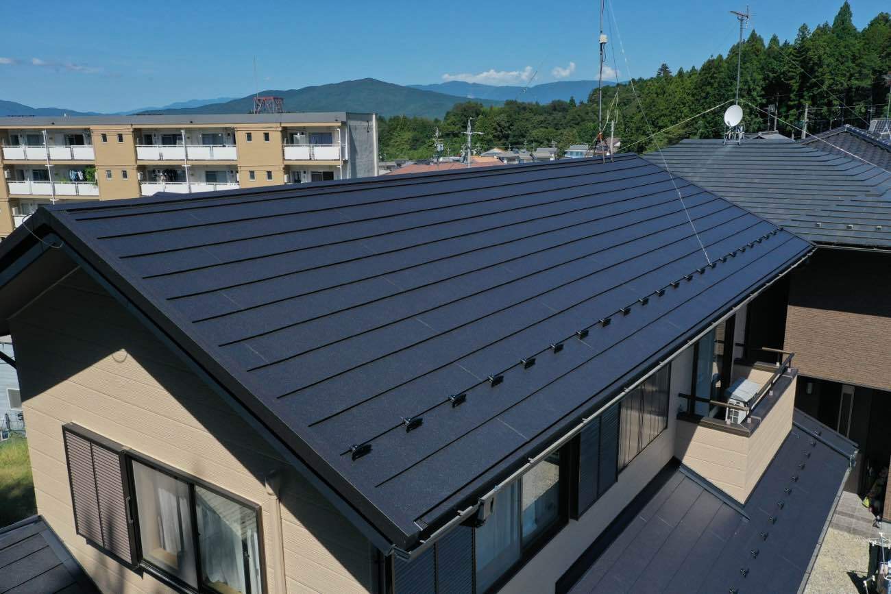 屋根カバー工法　施工後　スーパーガルテクト