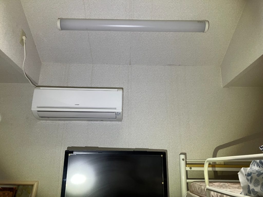 室内壁の雨染み