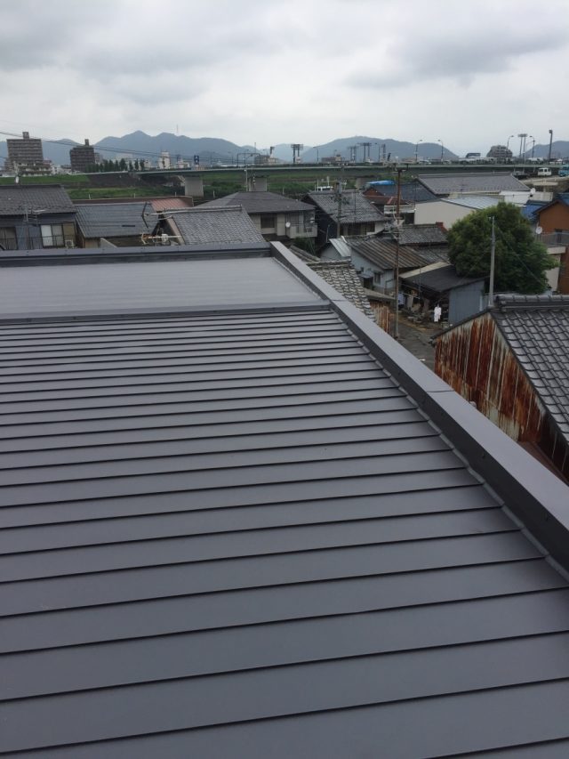 屋根ガルバリウム鋼板貼り　全体仕上がり
