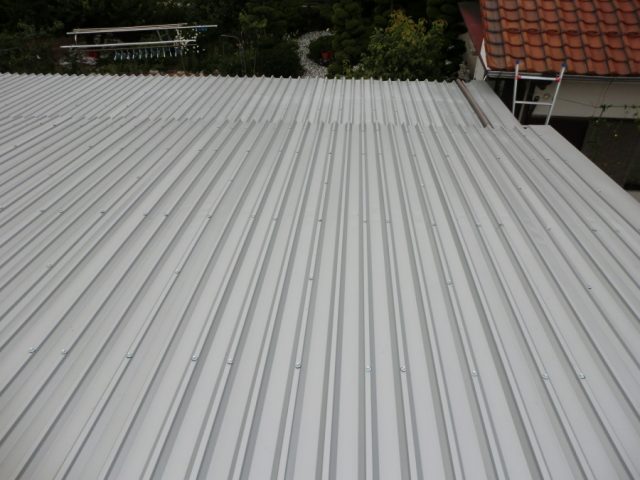 ガルバリウム鋼板カバー工法